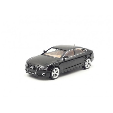 Audi A5 EN color negro a escala 1:32